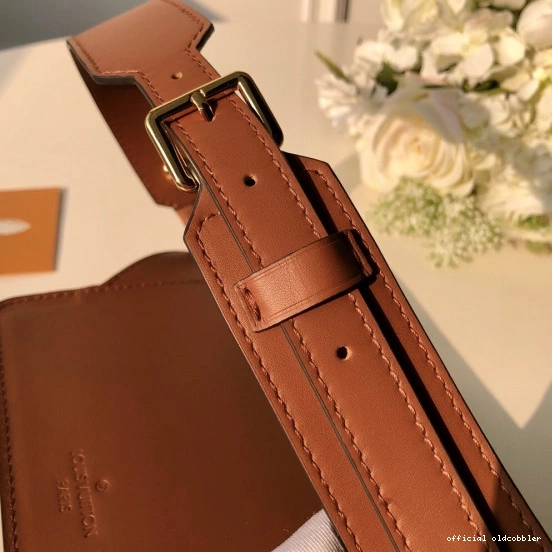 Official oldcobbler Spring Louis Belt Vuitton Show） Bag（2019 0806